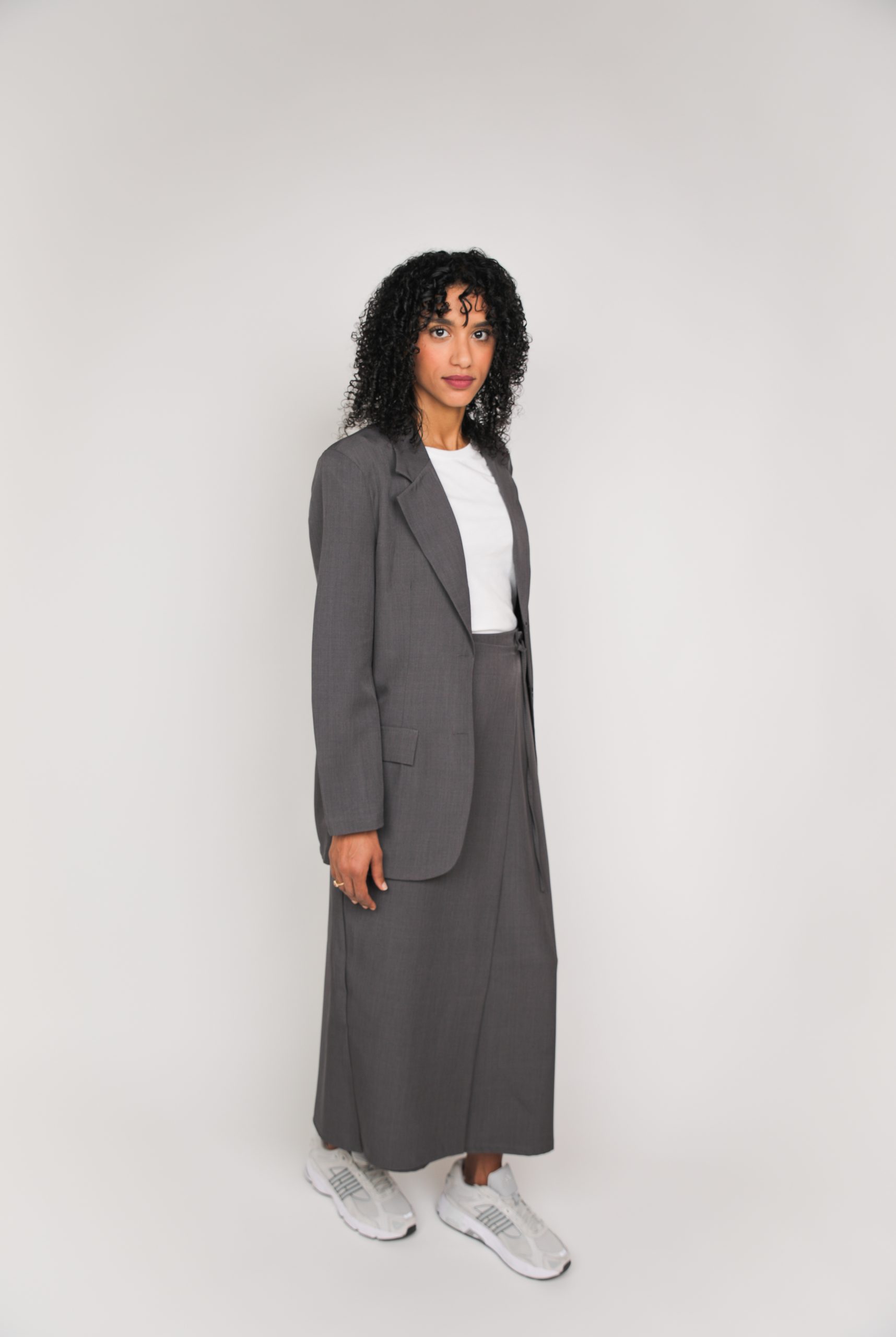Ensemble Tailleur Gris – Image 2