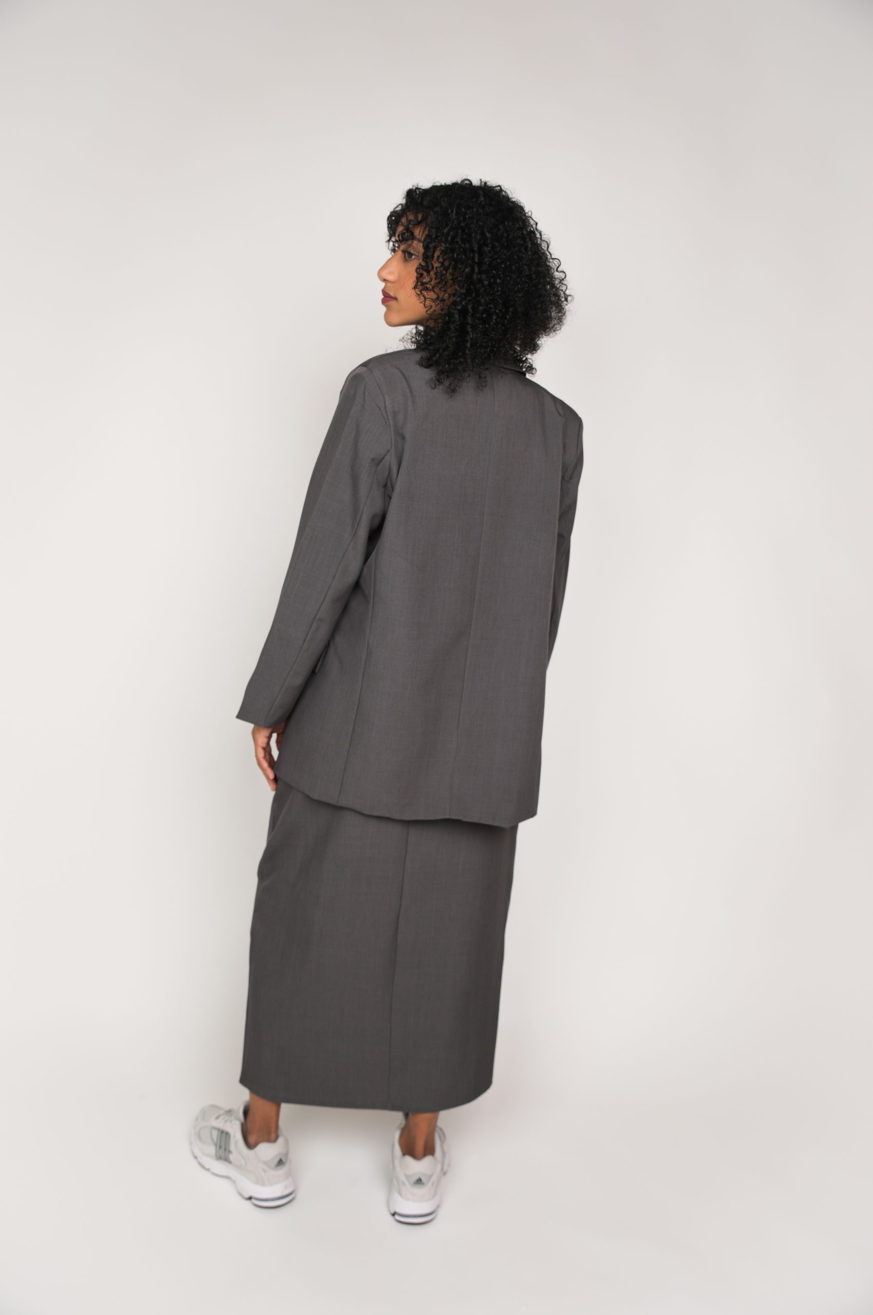 Ensemble Tailleur Gris – Image 3