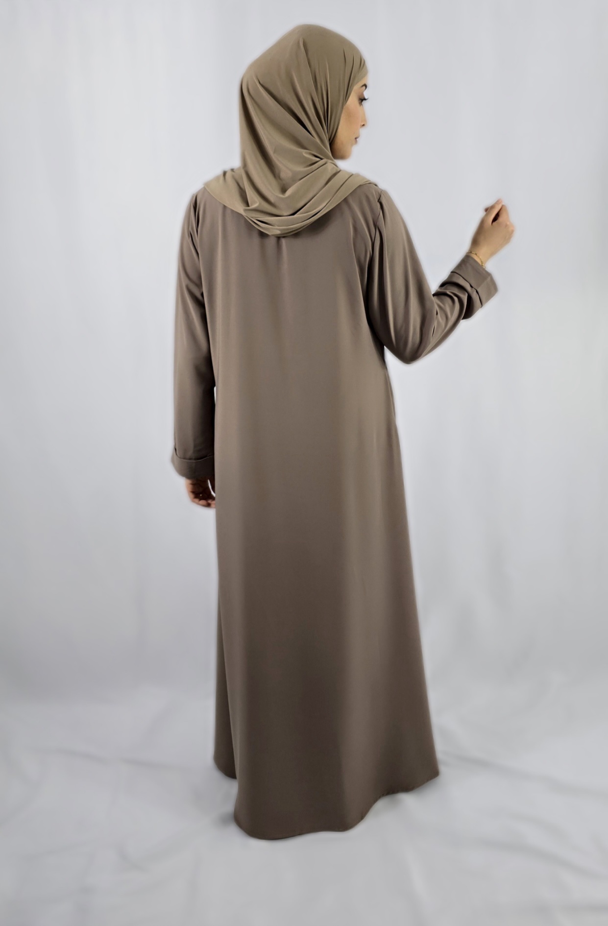 Abaya Élégante Taupe – Image 5